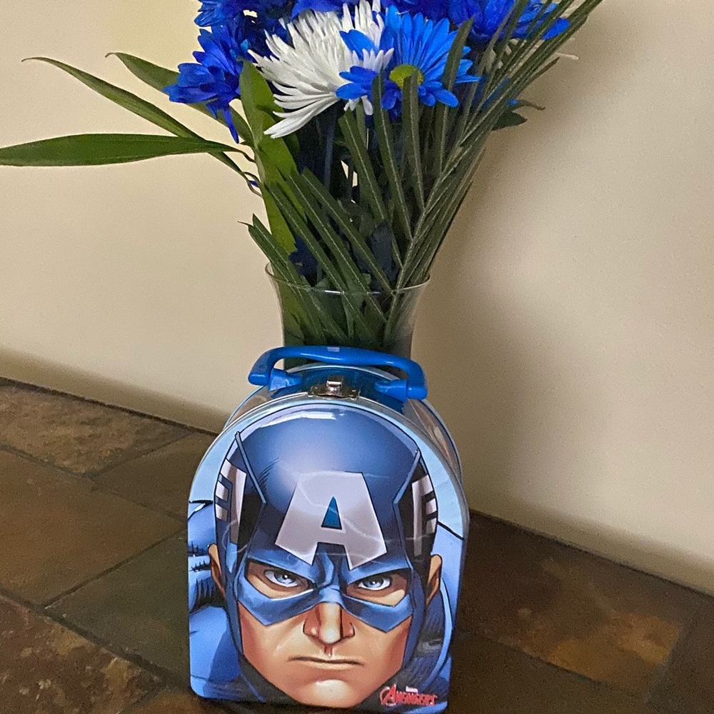 Marvel Avengers Tin Box